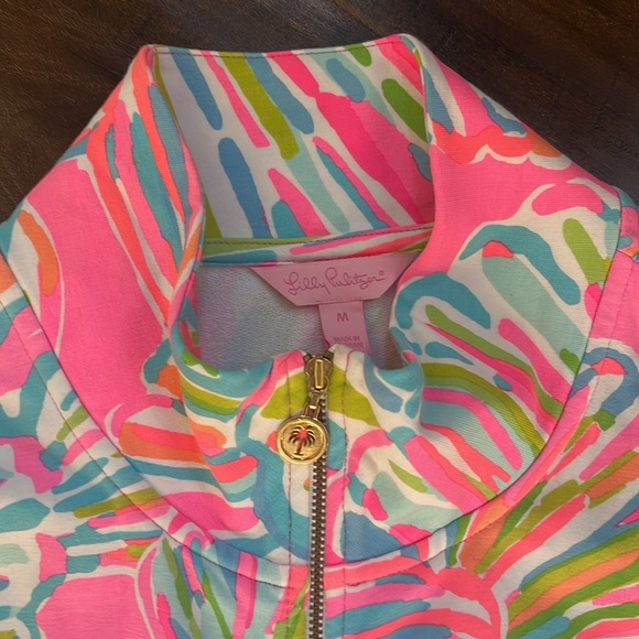 Like new Lilly Pulitzer full zip jacket size M - Picture 2 of 5